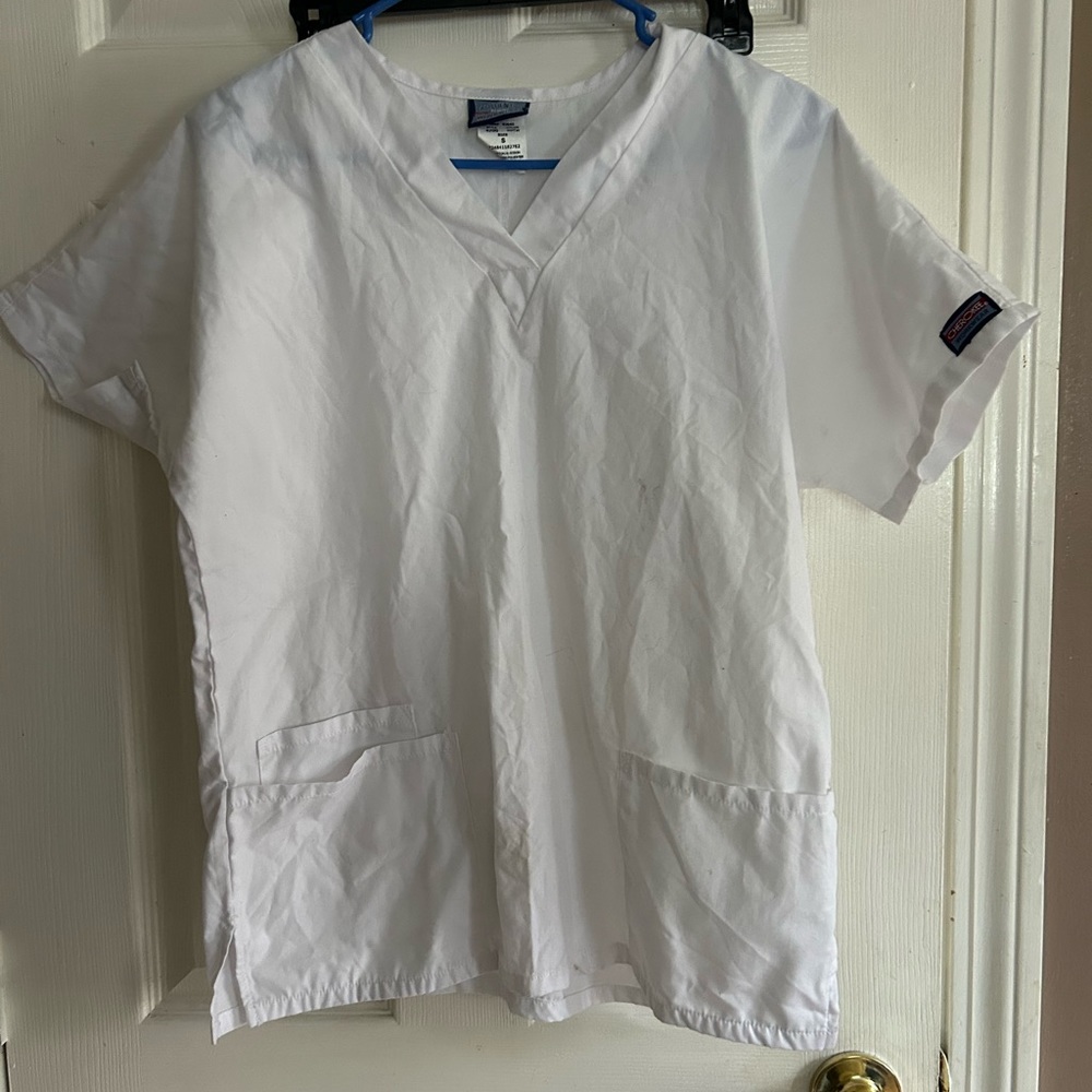 Nursing scrub tops lot of 4